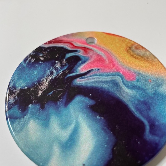 2.95 round Marble ornament - Picture 2 of 5